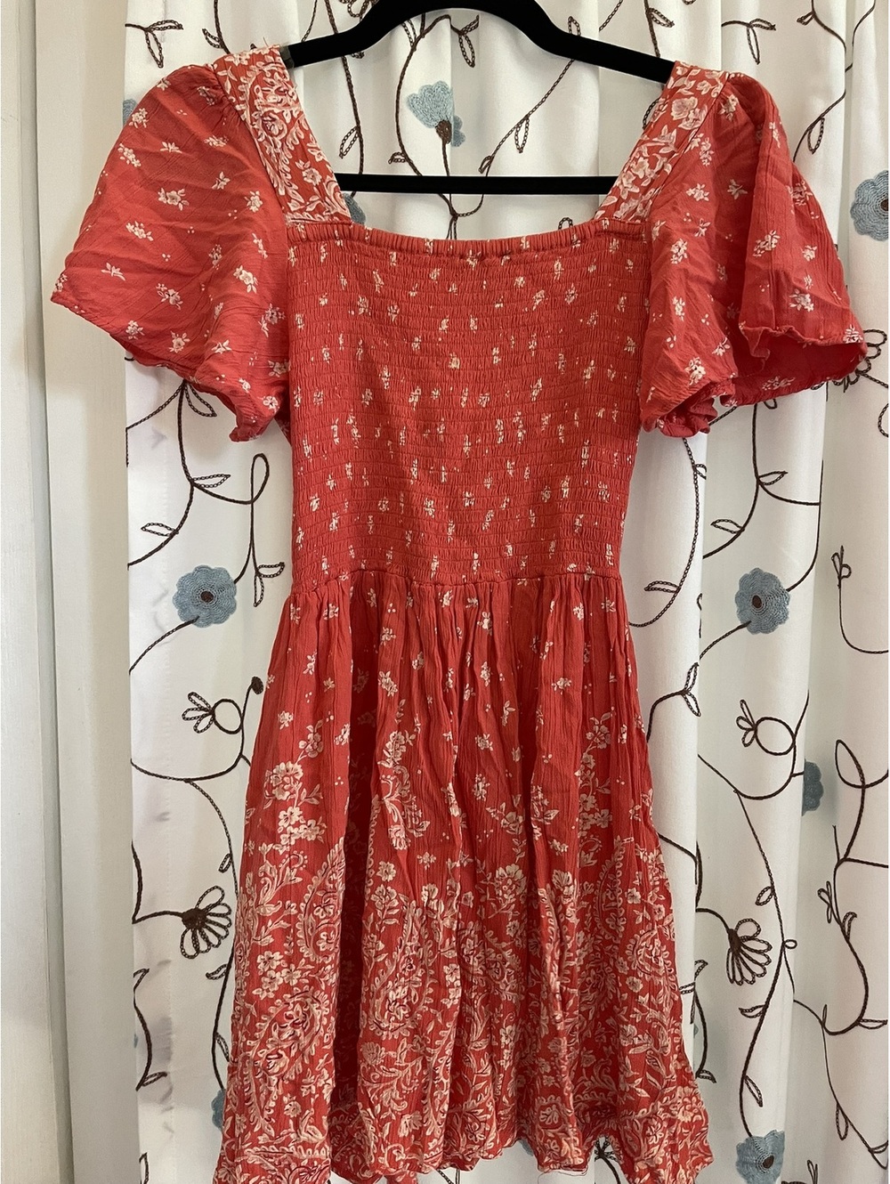 Angie | M | Coral Floral Smocked Mini Dress - Picture 7 of 8